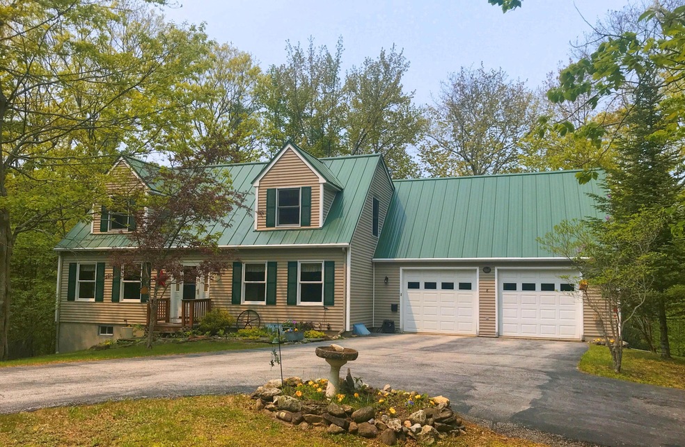8 Spruce Ridge