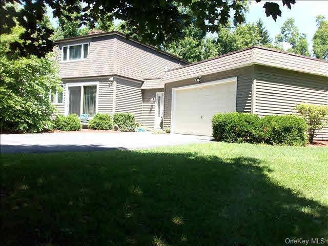 8 Lea Ln, Wappingers Falls, NY 12590 - photo 1
