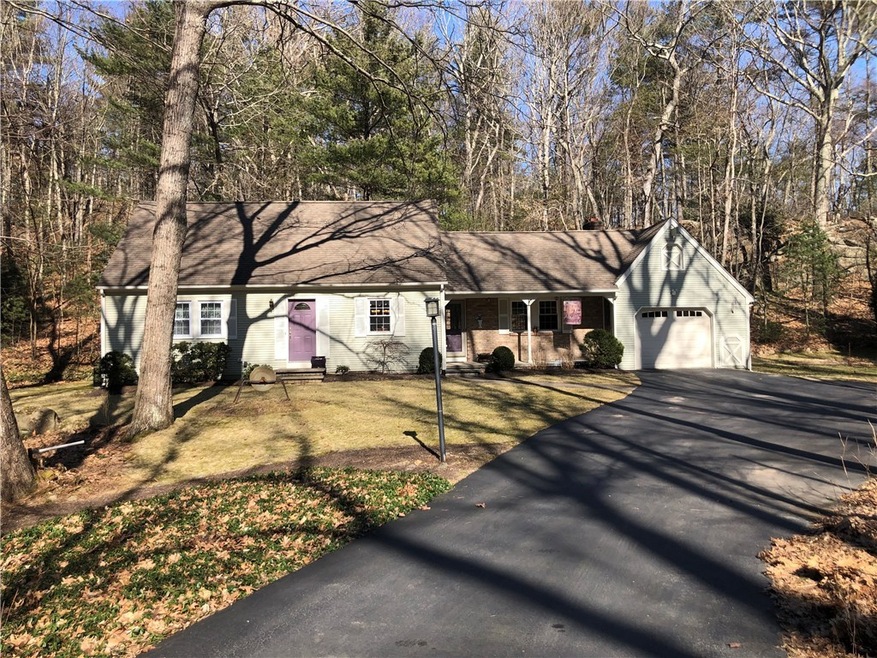 18 Robin Vale Dr, North Scituate, RI 02857 - photo 1