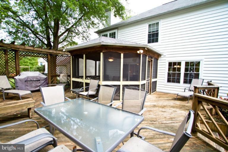 12665 Still Pond Ln, Herndon, VA 20171 - photo 1