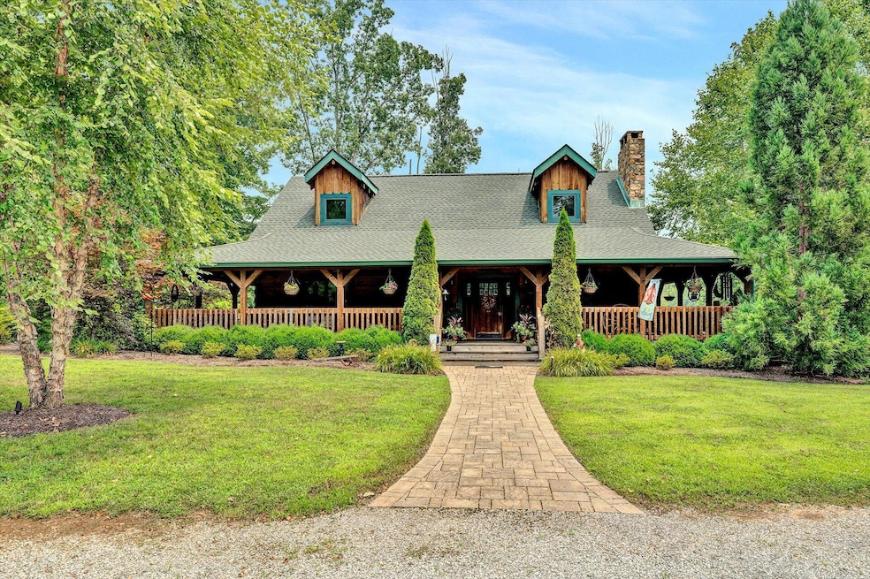 Sold $950,000 • Co-Listing Agent