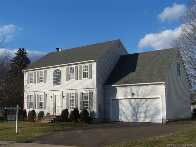 4 Bedroom, 2 1/2 BA Colonial home in desirable sub