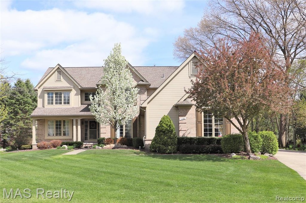 4086 Arcadia Dr, Auburn Hills, MI 48326 - photo 1