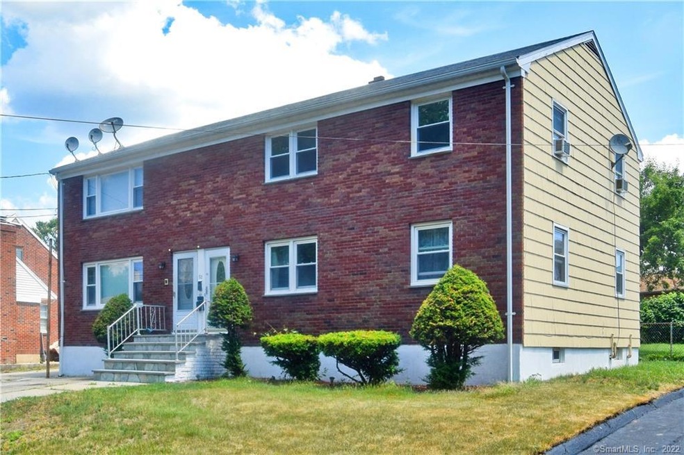 90 Greenfield Dr unit 92, Bridgeport, CT 06606 - photo 1