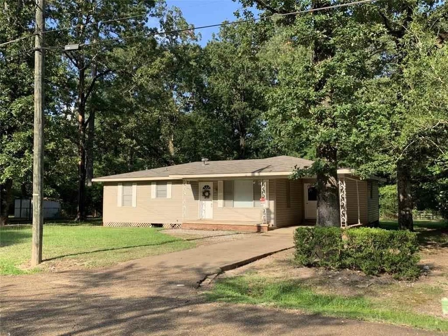 104 Rubin Dr, Pineville, LA 71360 - photo 1