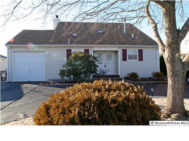 54 Topsail Ct, Bayville, NJ 08721 - photo 1