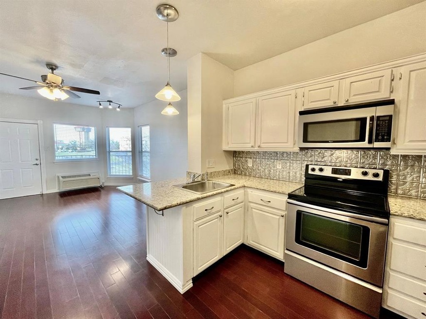 2164 Tanglewood Blvd unit 201, Pottsboro, TX 75076 - photo 1