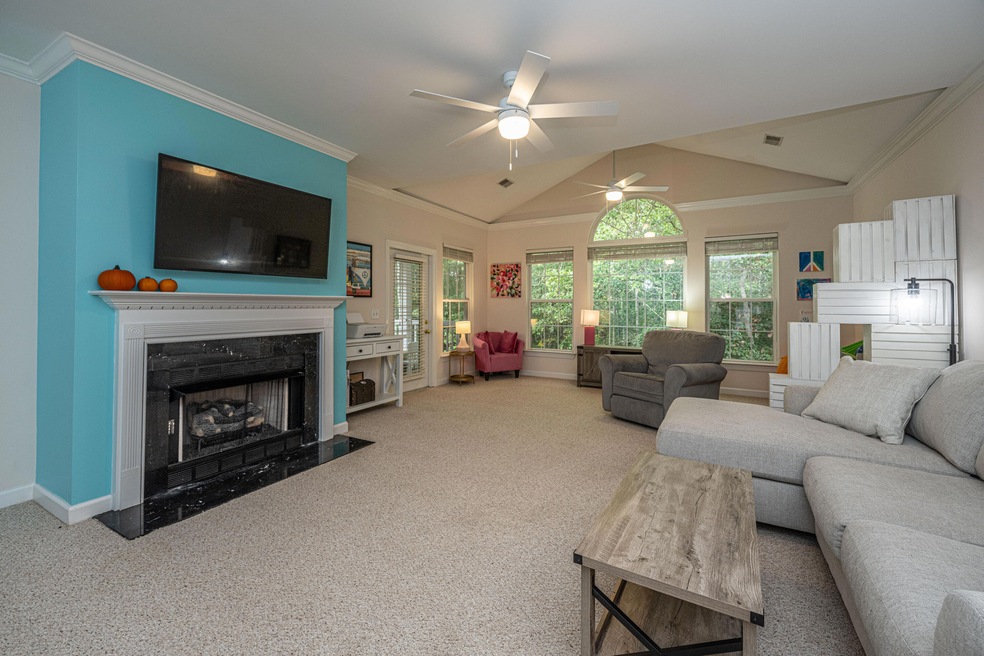 1657CamfieldLane004
