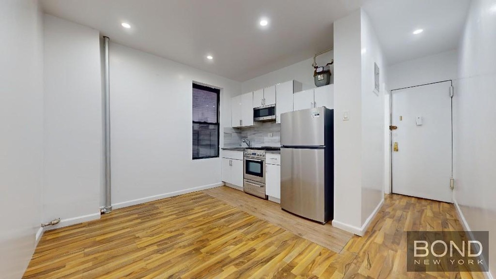 2485 Elm Place unit 1 B, Bronx, NY 10458 - photo 1