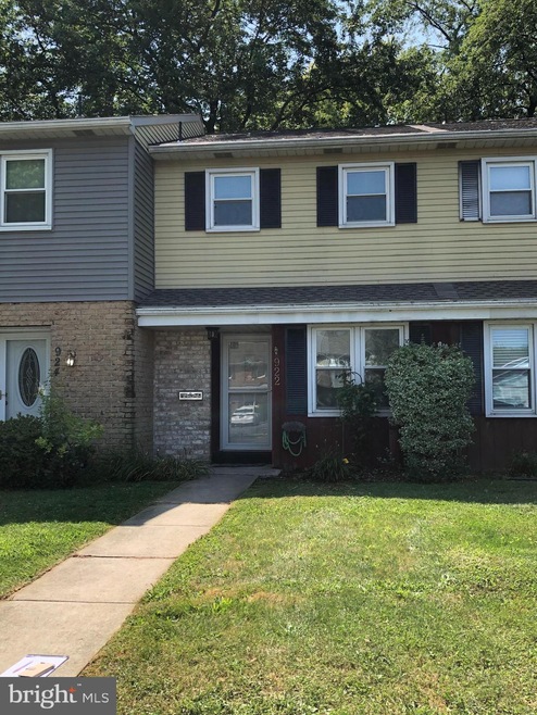 922 E Oak St, Palmyra, PA 17078 - photo 1
