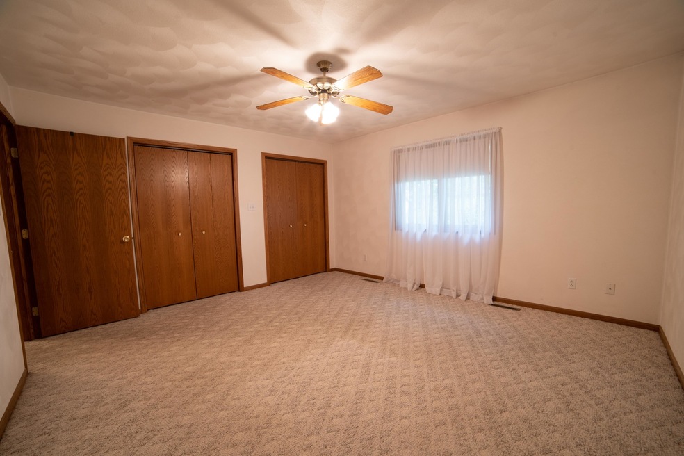 225 Border St, Lincoln, IL 62656 - photo 1