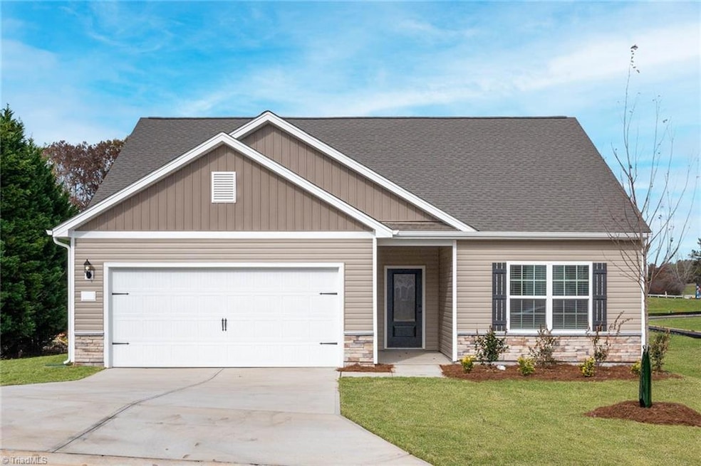 Sold $303,900