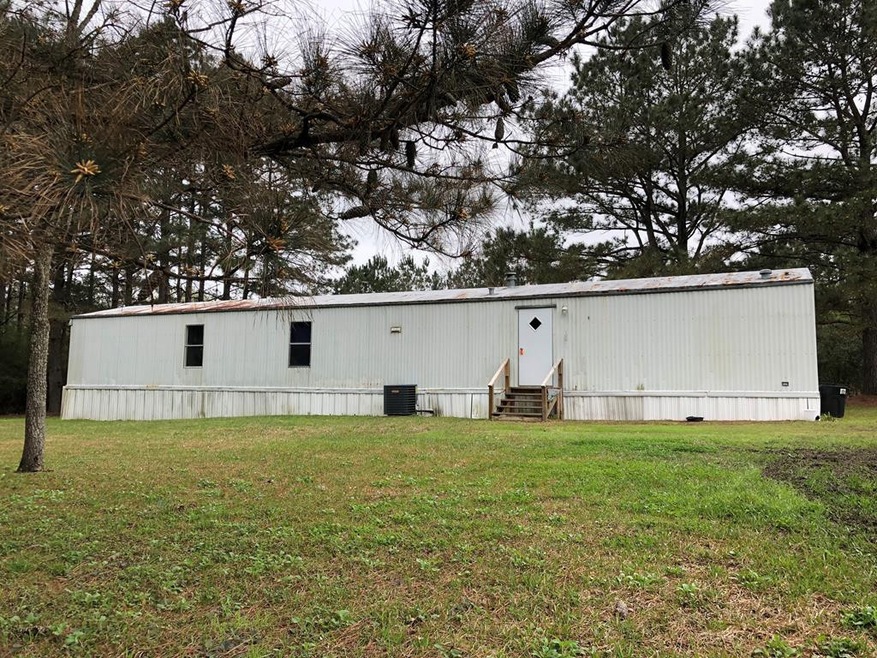 1031 Pine Tree Ln, McComb, MS 39648 - photo 1