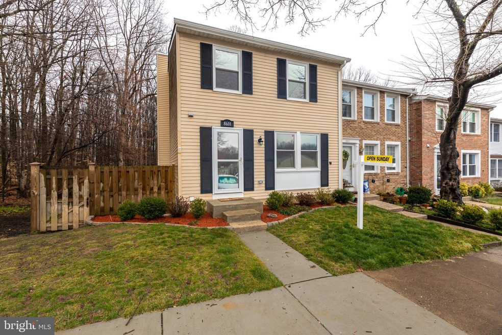 8601 Spring Creek Ct, Springfield, VA 22153 - photo 1