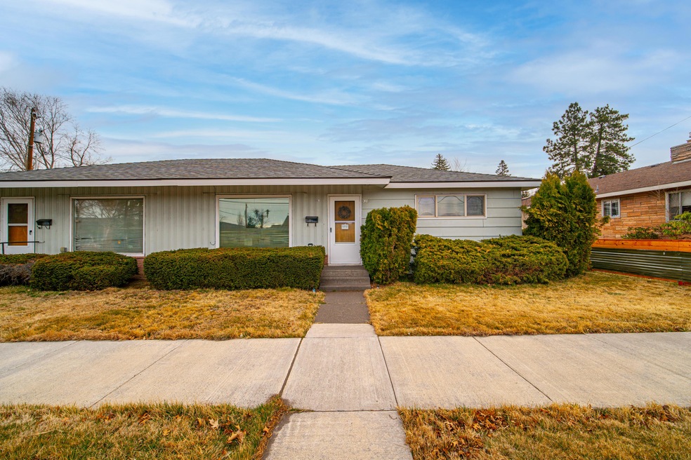 820 NE 4th St, Bend, OR 97701 - photo 1