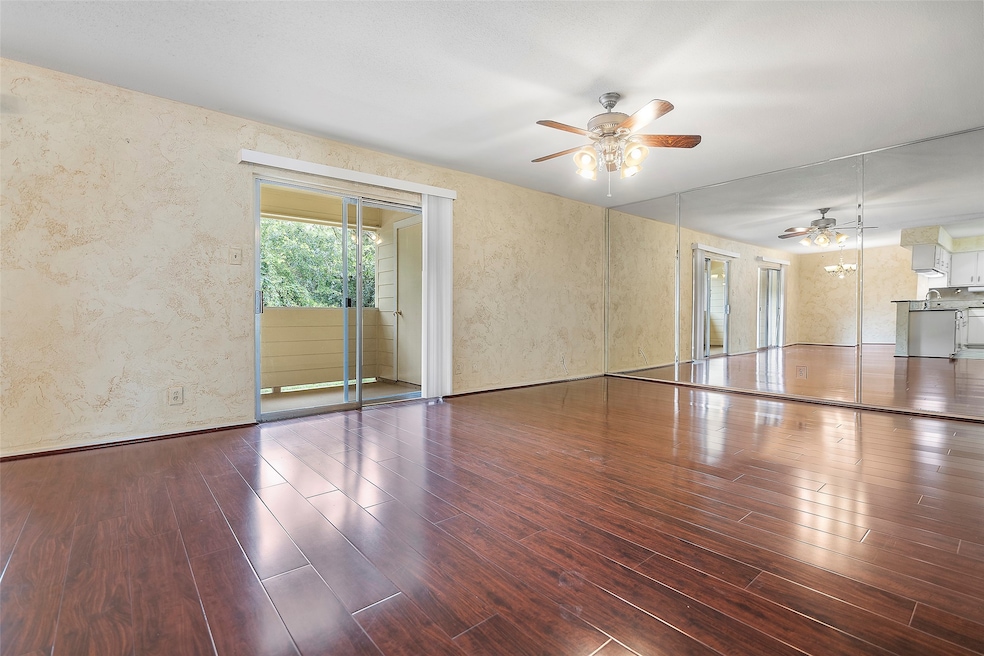 14515 Wunderlich Dr unit 708, Houston, TX 77069 - photo 1