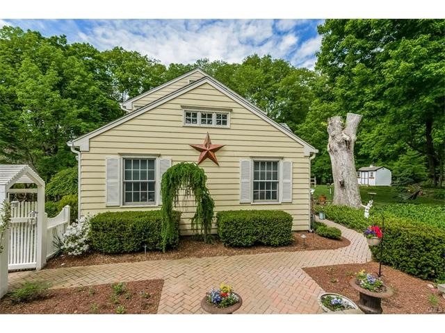 1 Bigelow Rd, New Fairfield, CT 06812 - photo 1