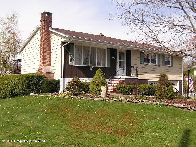 126 Manor Dr, Shavertown, PA 18708 - photo 1