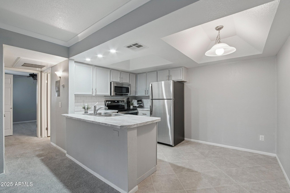 1720 E Thunderbird Rd unit 2024, Phoenix, AZ 85022 - photo 1