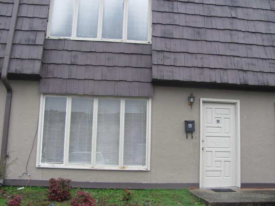 TWO STORY TOWNHOUSE. TWO BEDROOMS 1 1/2 BATHS, FRE
