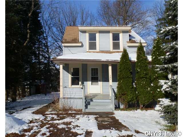 Exterior Front. Welcome home! This adorable home i