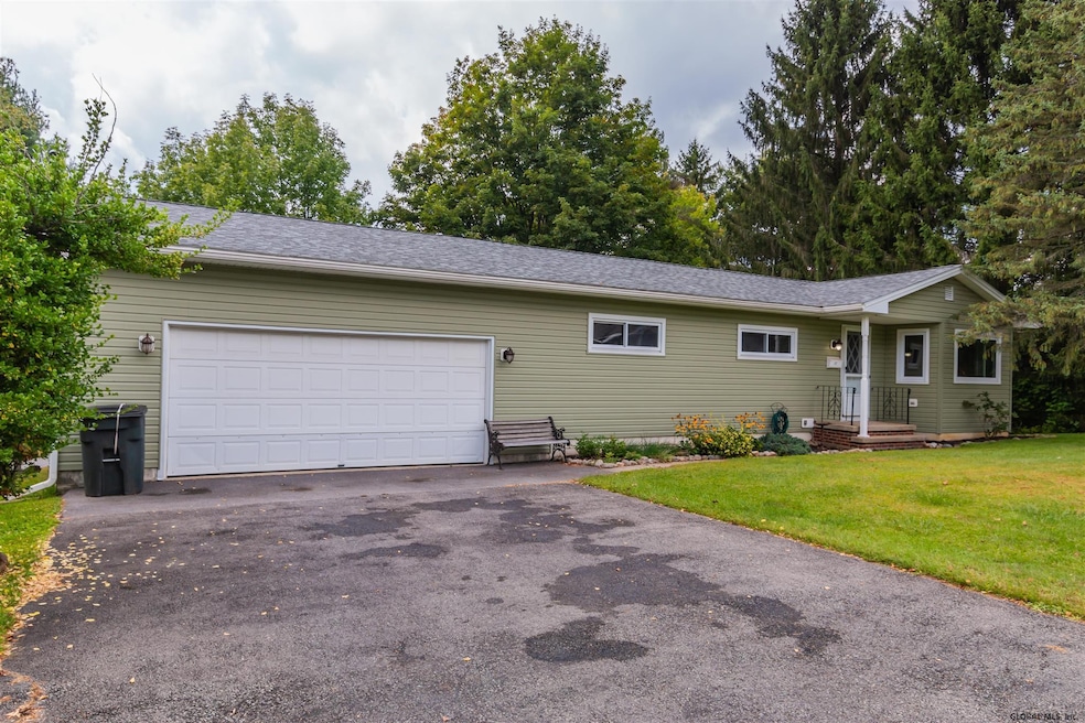 17 Worden St, Johnstown, NY 12095 - photo 1