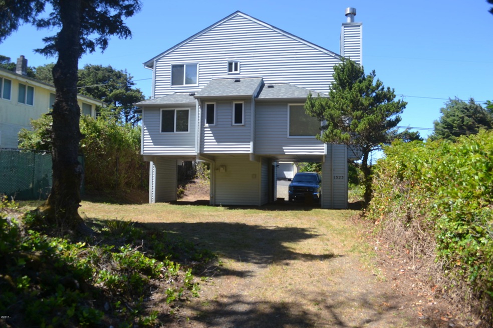 1523 SW Dune Ave, Lincoln City, OR 97367 - photo 1