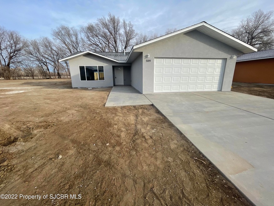 509 Ginger St, Bloomfield, NM 87413 - photo 1
