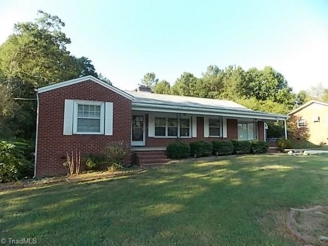 818 Sherwood Rd, Asheboro, NC 27205 - photo 1