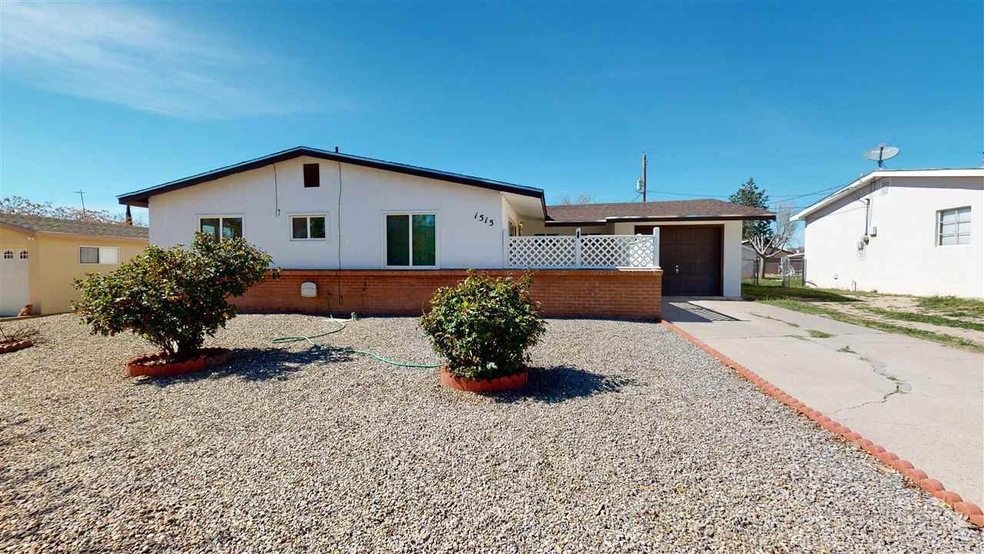 1515 Mountain View Ave, Alamogordo, NM 88310 - photo 1