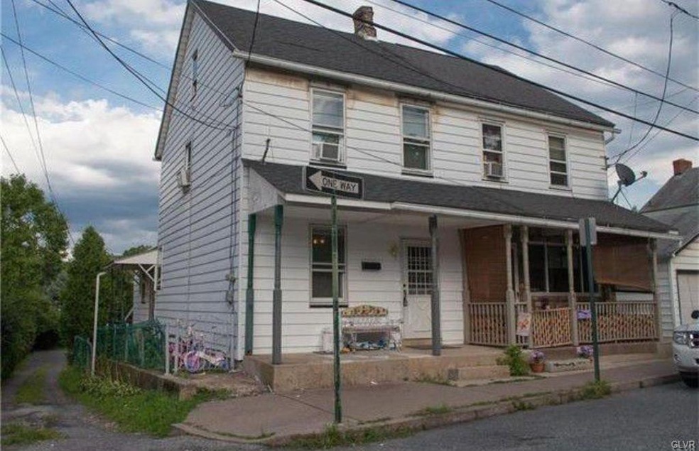 415 New St, Freemansburg, PA 18017 - photo 1