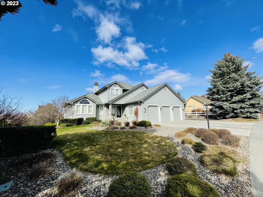 1741 SW 18th St, Pendleton, OR 97801 - photo 1