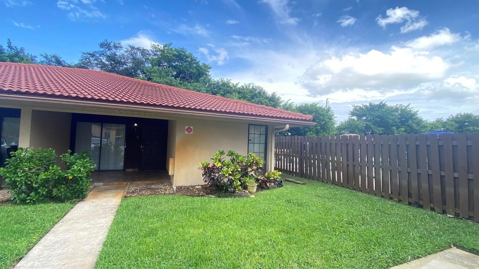 5935 Forest Hill Blvd unit 8, West Palm Beach, FL 33415 - photo 1