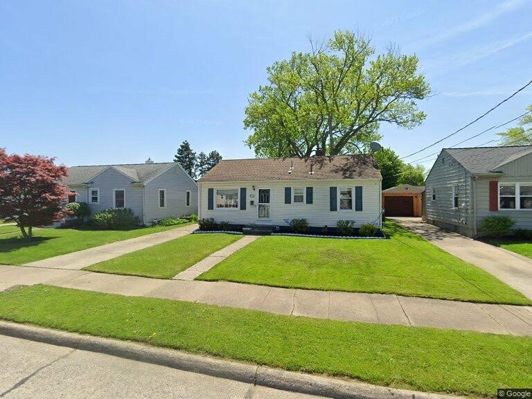 917 W 36th St, Erie, PA 16508 - photo 1