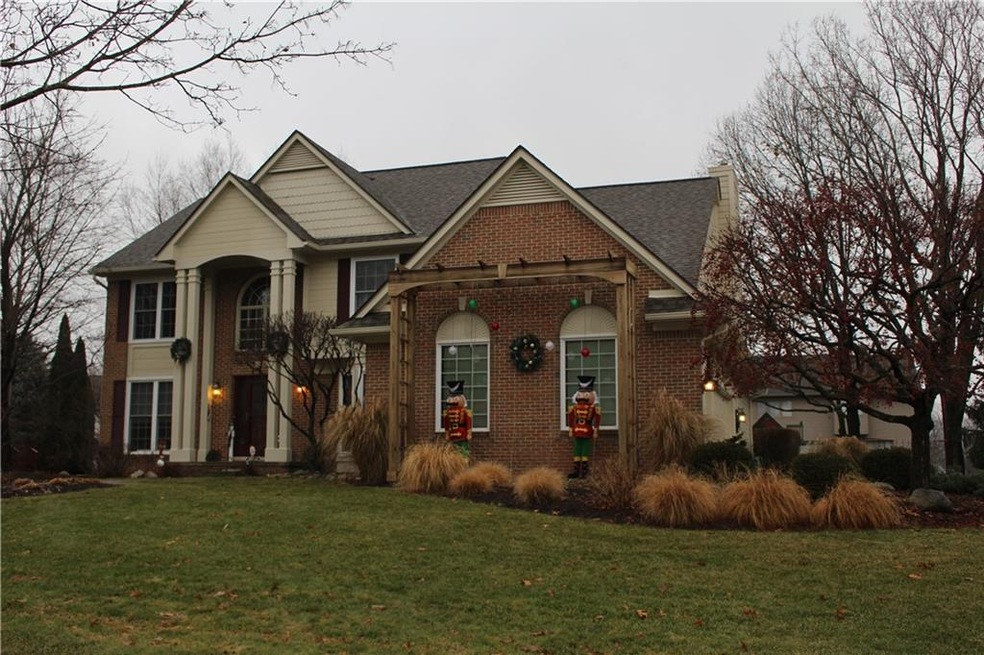 7150 Aaronway Dr, Orchard Lake, MI 48324 - photo 1