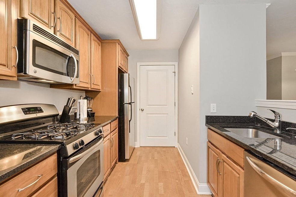 545 Page St unit 108, Stoughton, MA 02072 - photo 1