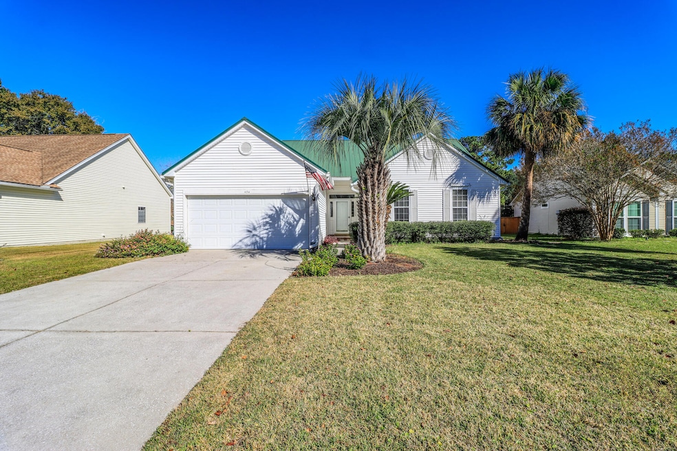 434 S Piazza Ct, Mount Pleasant, SC 29464 - photo 1