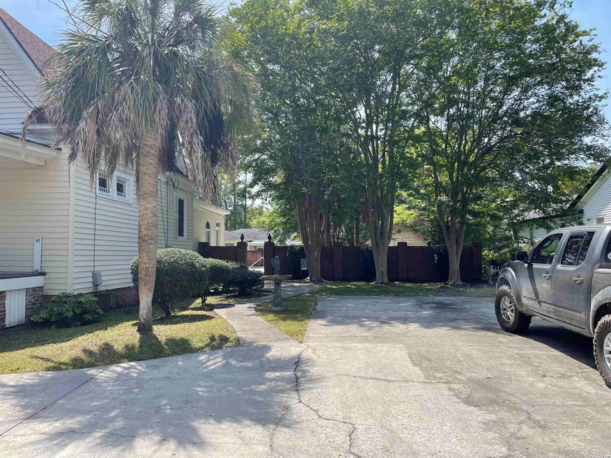 521 Live Oak Ave, Kingstree, SC 29556 - photo 1