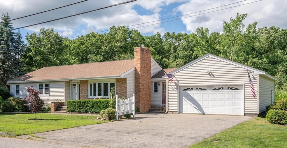 95 Woodburn Dr, Methuen, MA 01844 - photo 1