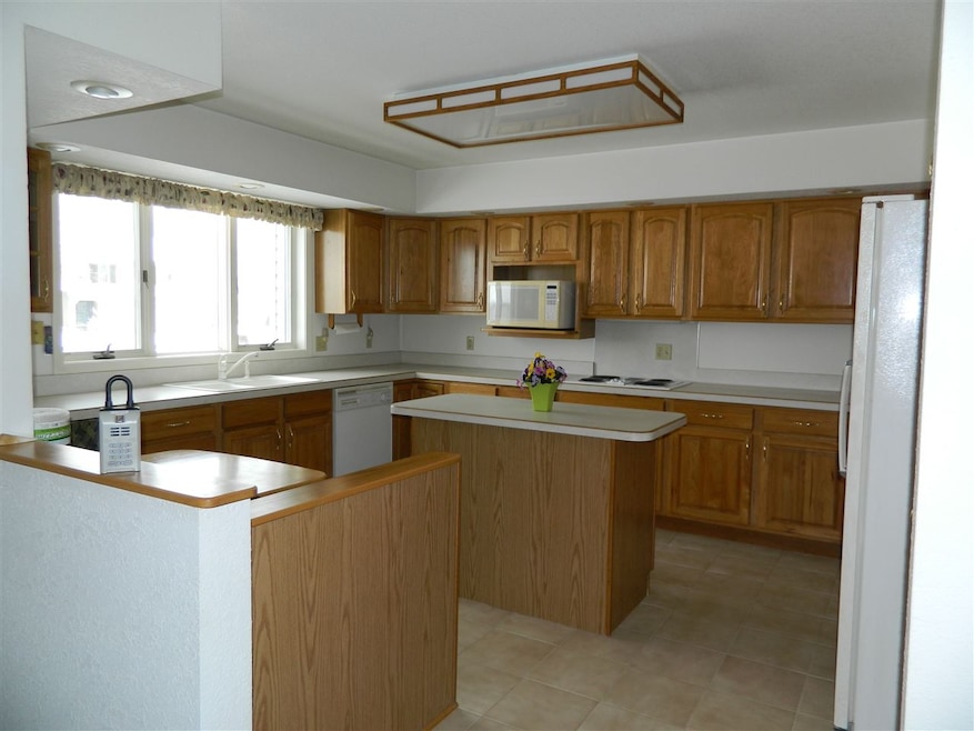 3006 E Midshipman Dr, Au Gres, MI 48703 - photo 1