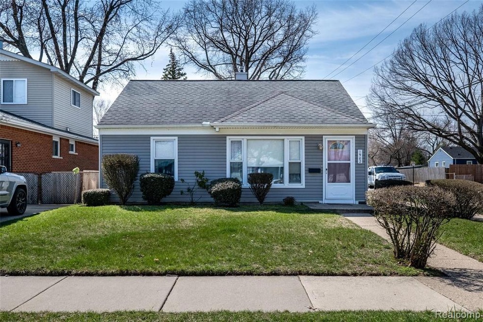 1902 Browning (1 of 23).jpg