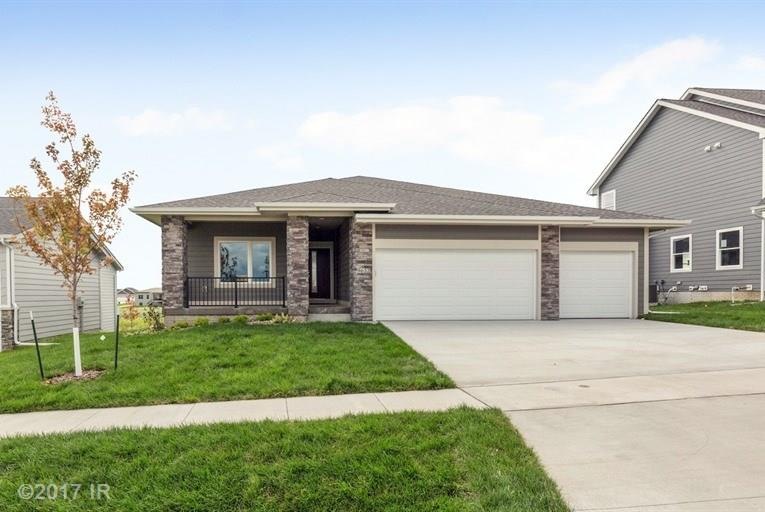 9632 Marnewood Dr, Grimes, IA 50111 - photo 1