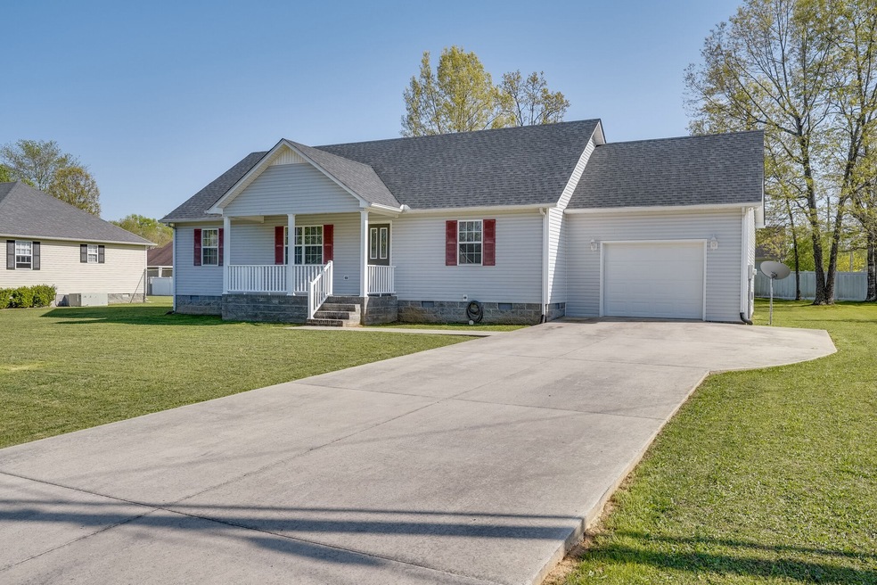 413 W Doak Rd, Manchester, TN 37355 - photo 1