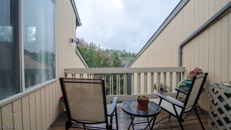 11 Larkin Cir, West Orange, NJ 07052 - photo 1