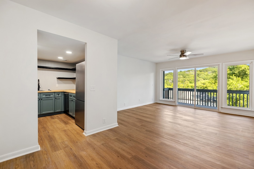 21 Vaughns Gap Rd unit 105, Nashville, TN 37205 - photo 1