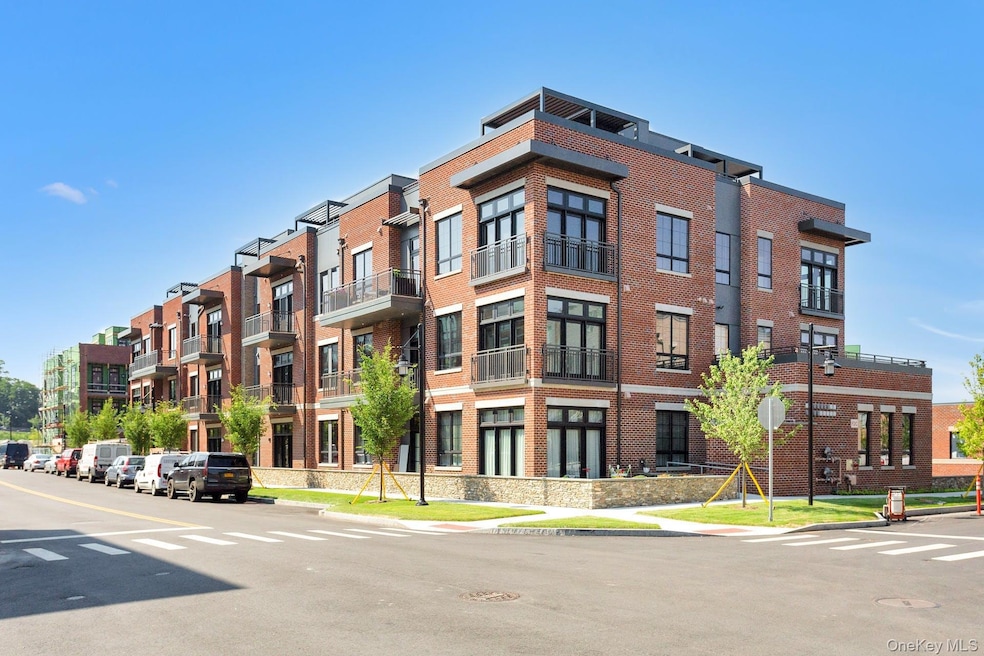 102 Legend Dr unit 101, Sleepy Hollow, NY 10591 - photo 1