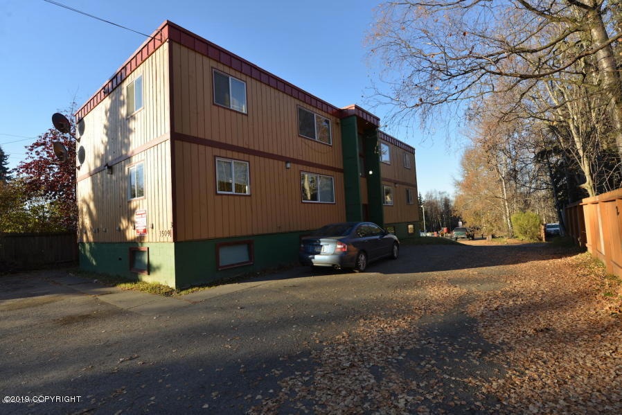 20180713215920889820000000-o