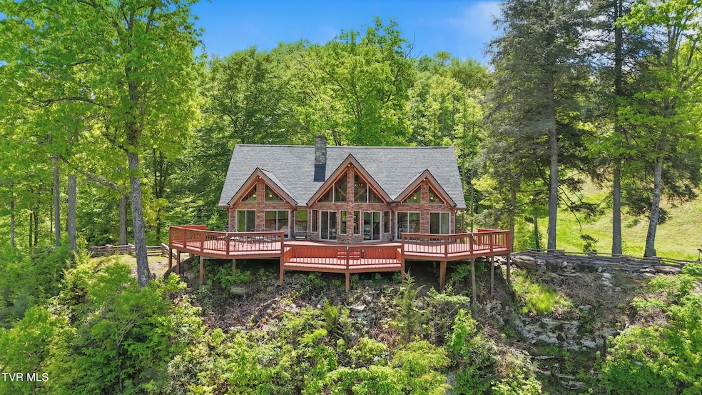 Pending $669,900 • Co-Listing Agent