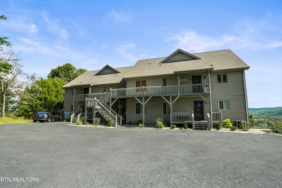 1231 Deerfield Way unit 1, La Follette, TN 37766 - photo 1