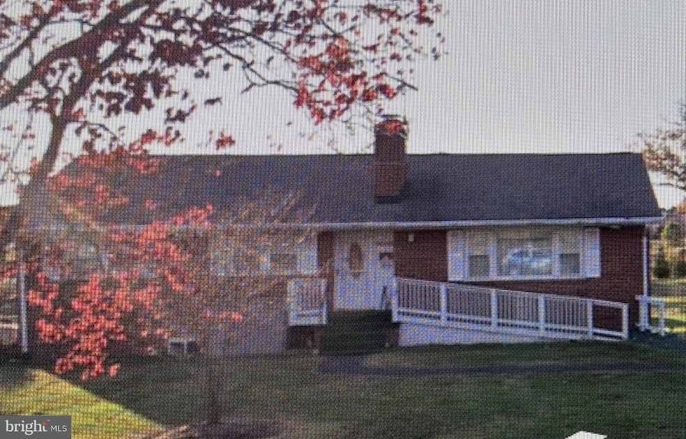 19540 Smith Cir, Ashburn, VA 20147 - photo 1